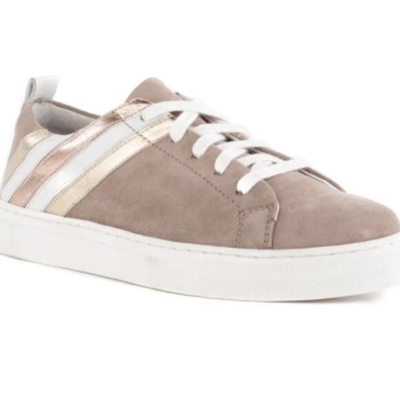 NEW Seychelles Stand Out Taupe Metallic Rose Gold & White Suede Sneakers Sz. 13 - Picture 1 of 5